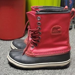 Sorel size 6 womens Brand New condition